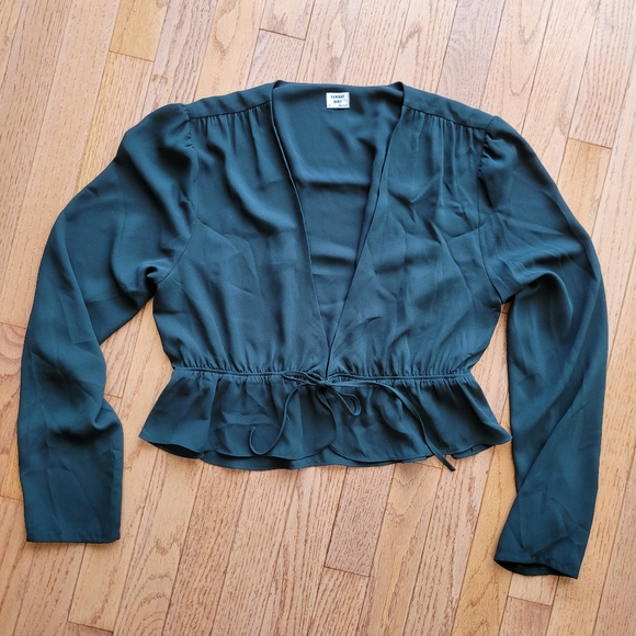 Sunday Best Tops - Sunday Best Aritzia Crop Front Tie Kimberly Long Sleeve Blouse Green